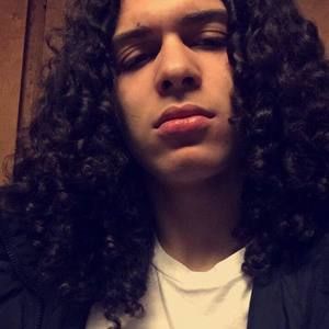 Meet your Posher, Dennis